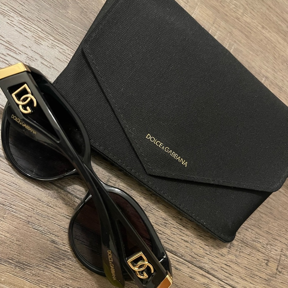 Dolce & Gabbana gold black authentic sunglasses NEW - Picture 2 of 3